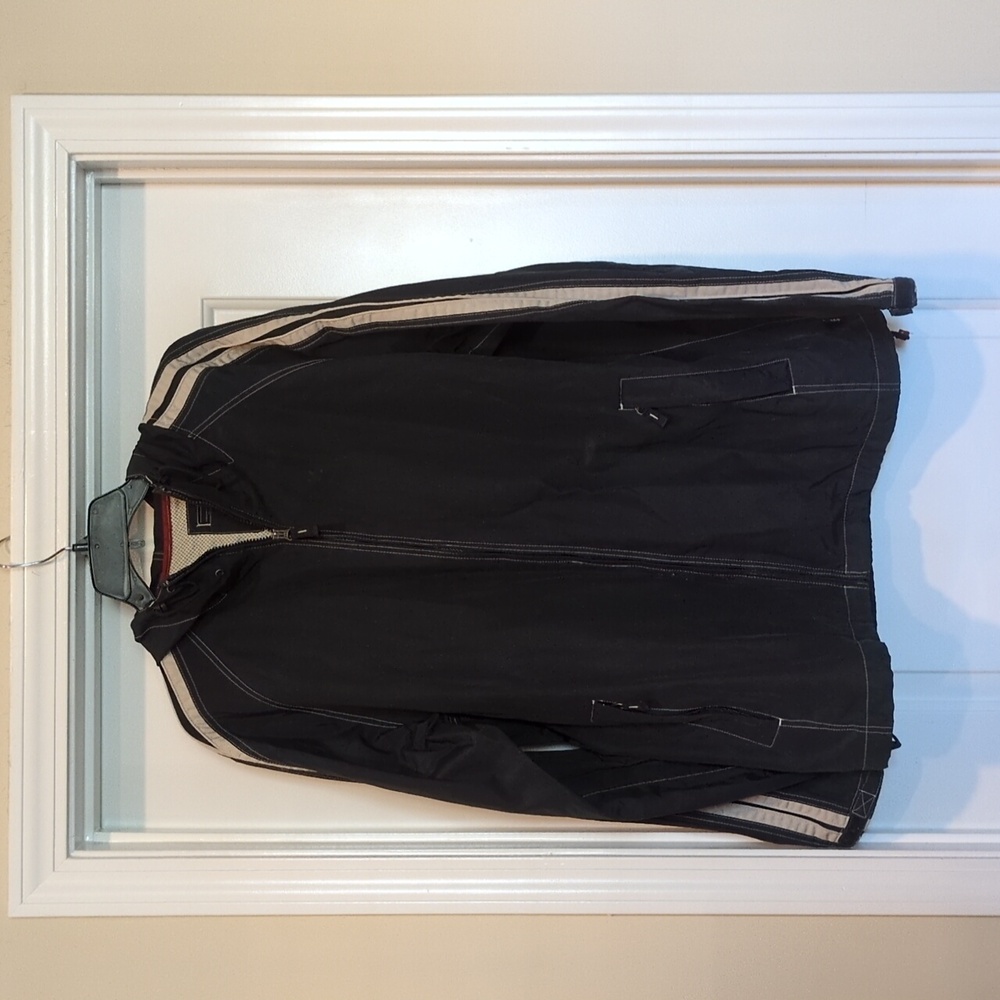 Gap XL Black and Gray Windbreaker for Men Smoke Free Home Good Condition